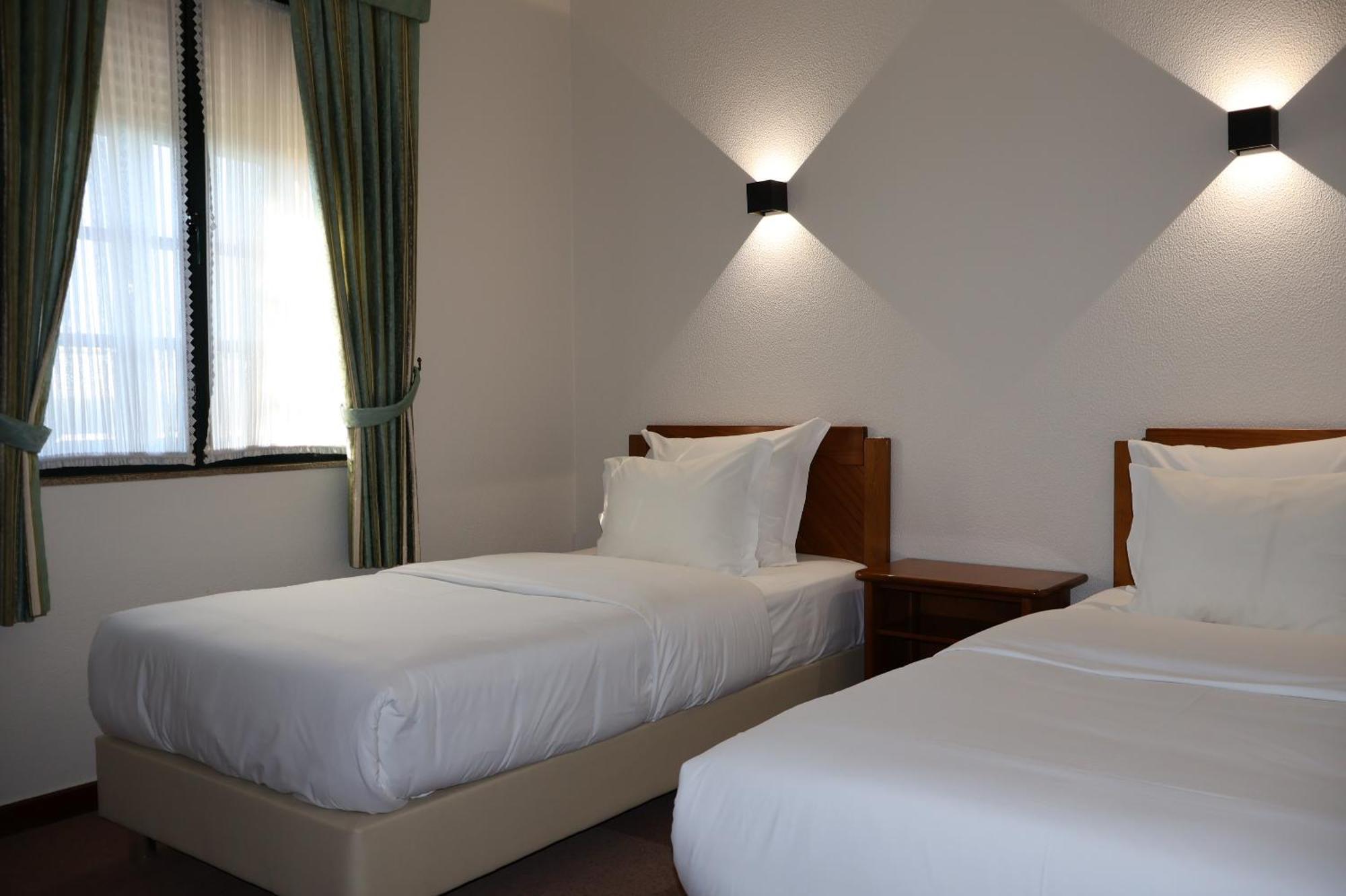 Hotel Santhyago Trofa Cameră foto